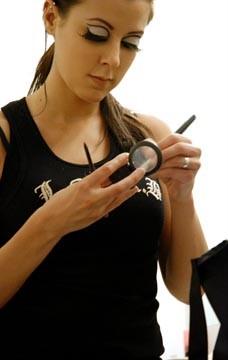 Riki Makeup Artist